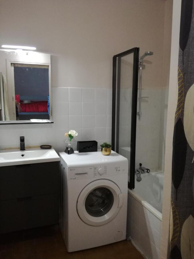 Le Tout A Pied Apartment Сен-Лари-Сулан Екстериор снимка
