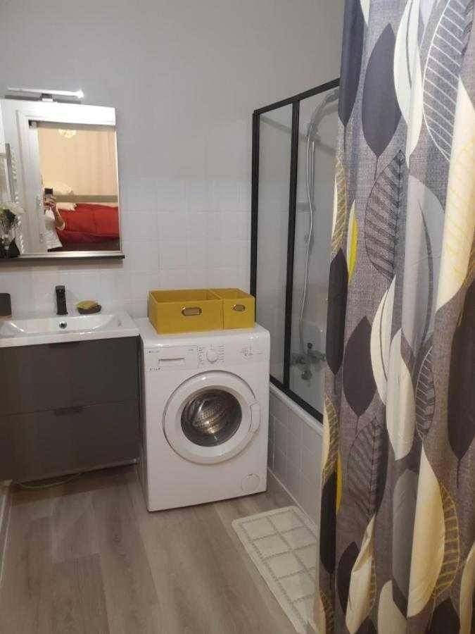 Le Tout A Pied Apartment Сен-Лари-Сулан Екстериор снимка